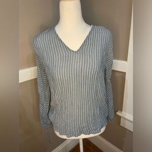 Jessica Simpson blue white striped thin top w ruched sleeves and ties EUC Small